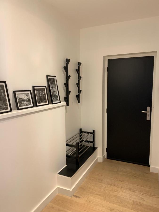 Le Au Duc Apartment *